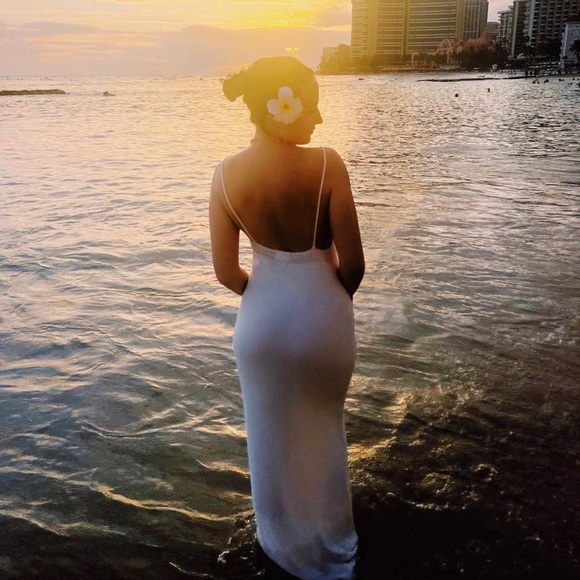 Jream Maxi Dress in Sand Size L - Picture 4 of 4